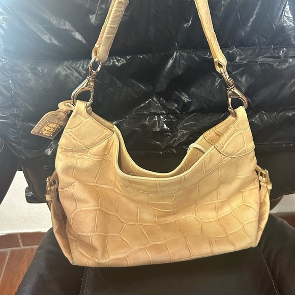 Dooney & Bourke Medium Cinzia Bag cream Croc - Picture 5 of 15